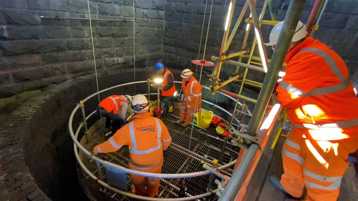 Cradle lowering into Cowburn Tunnel ventilation shaft